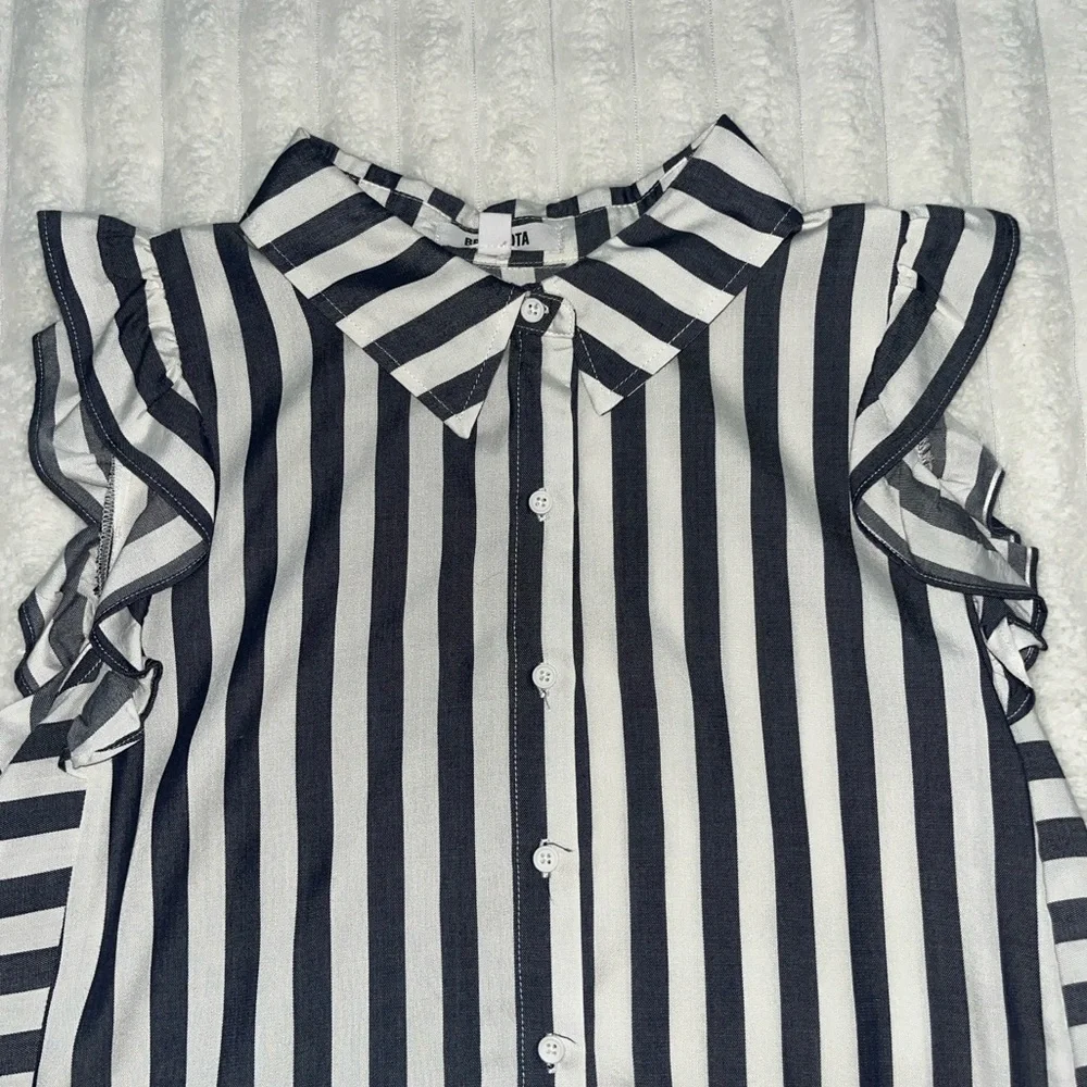 Evereve BB Dakota Seas The Day Navy & White Striped Button Down Tank Top Size L - Picture 5 of 11
